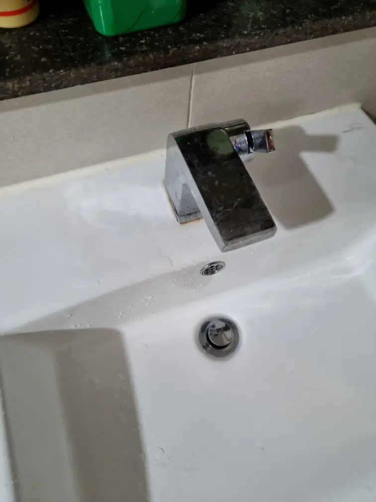 세면대 원홀 수전 교체가 필요한 증상